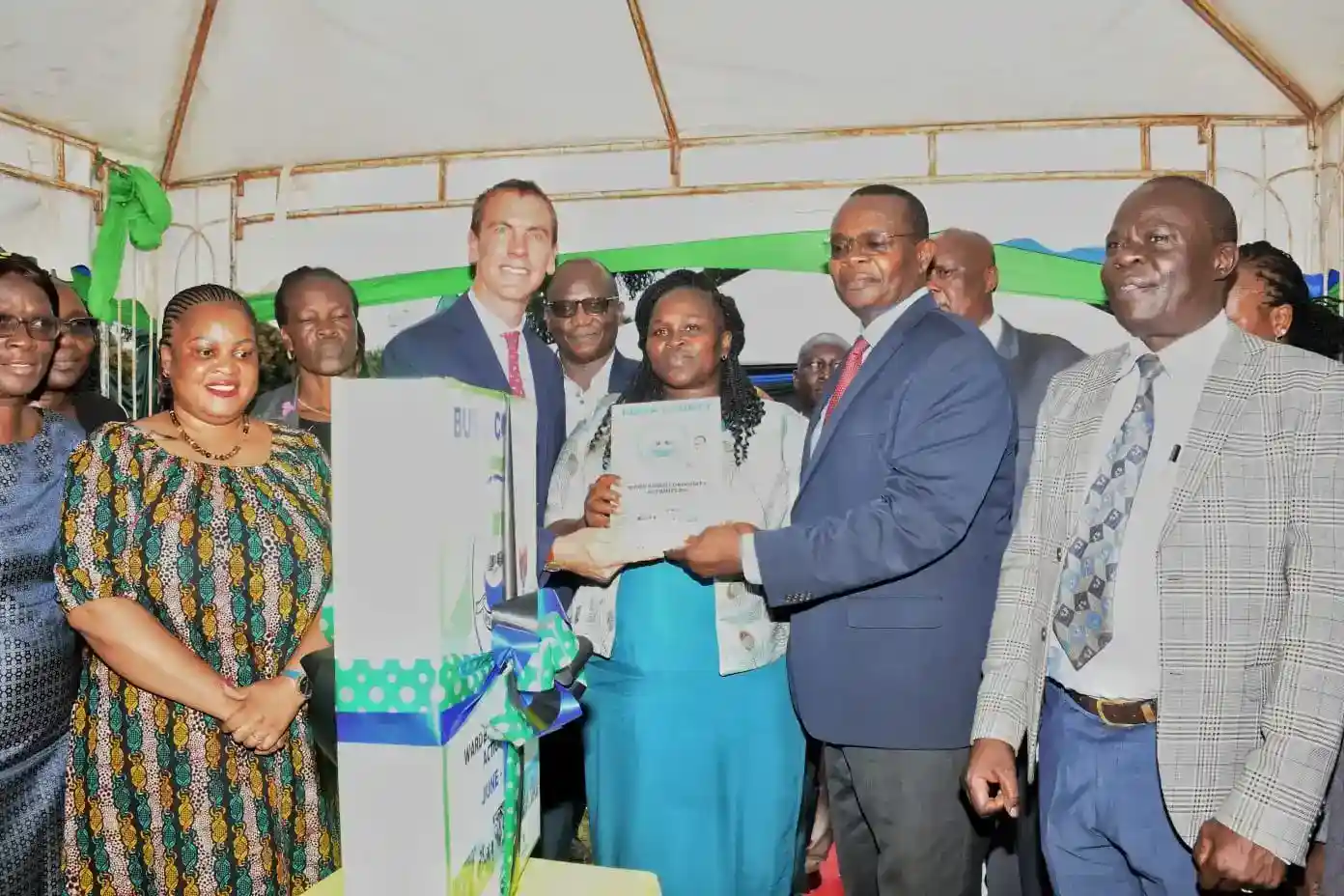 The British Deputy High Commissioner, Dr. Ed Barnett and Busia Governor Dr Otuoma during the launch of the Ksh640 million investment in the 'Strengthening Digital Communities' project.